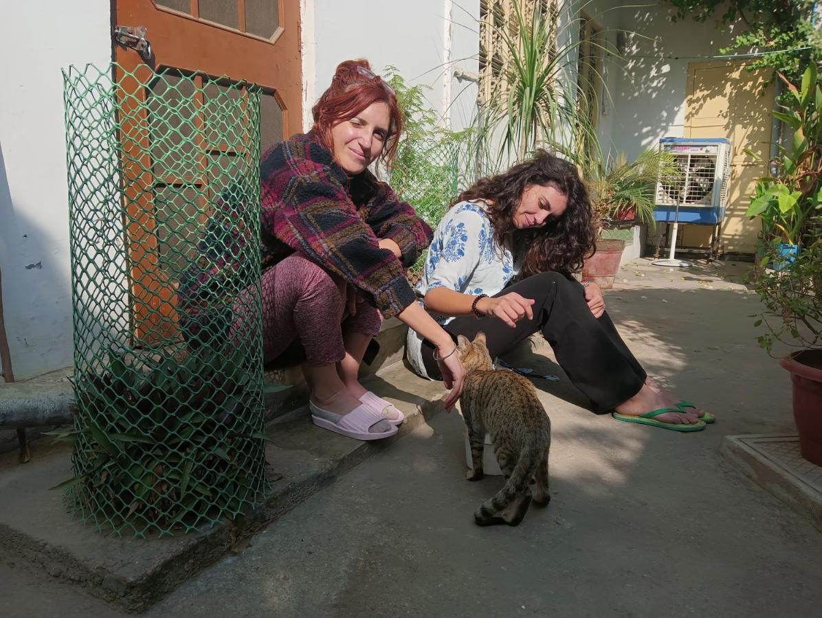 Nadya Homestay For Female & Family Jaipur Exteriör bild