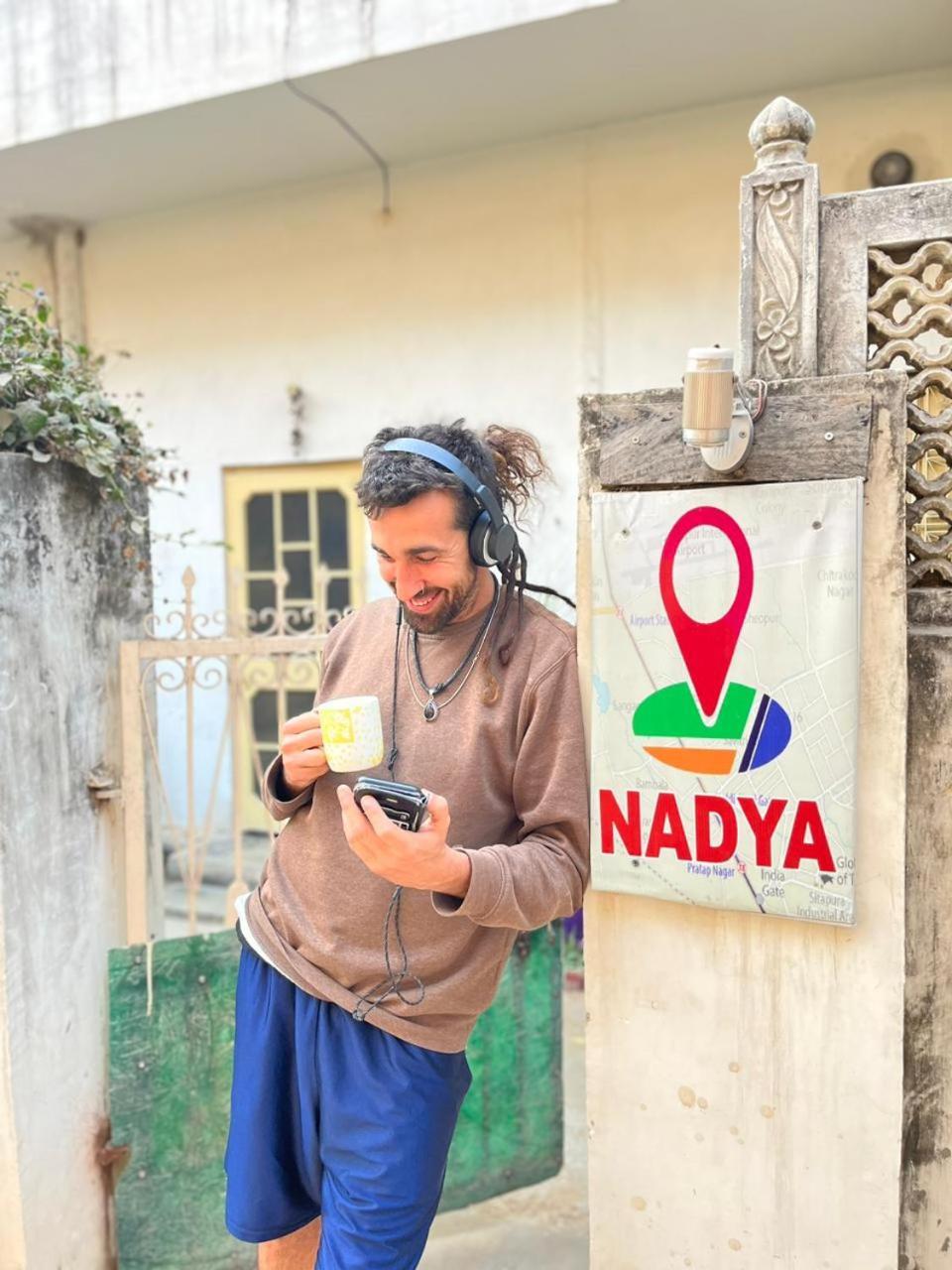 Nadya Homestay For Female & Family Jaipur Exteriör bild
