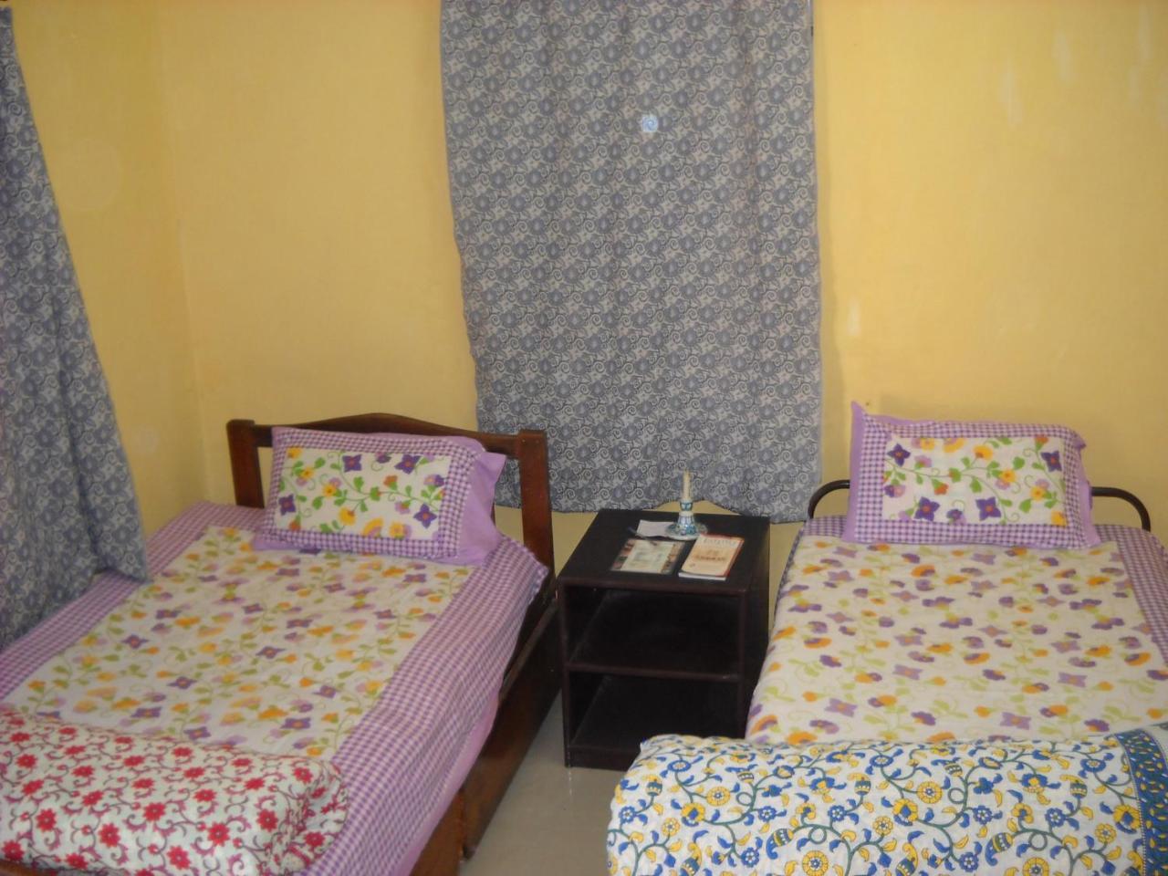 Nadya Homestay For Female & Family Jaipur Exteriör bild