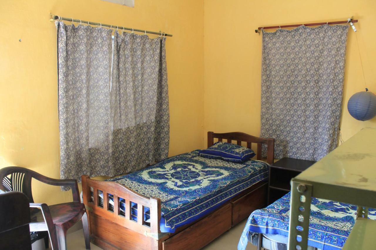 Nadya Homestay For Female & Family Jaipur Exteriör bild