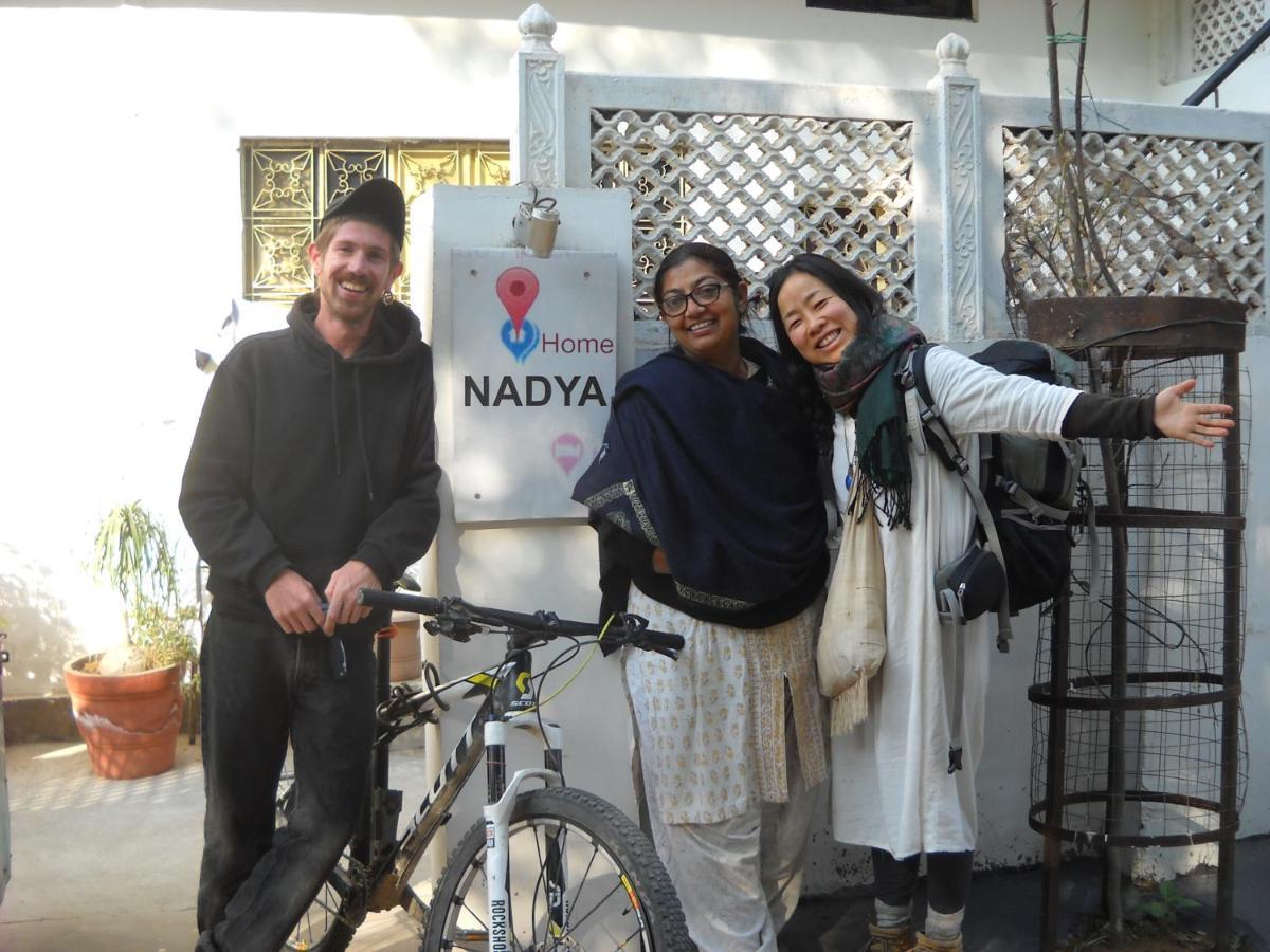 Nadya Homestay For Female & Family Jaipur Exteriör bild